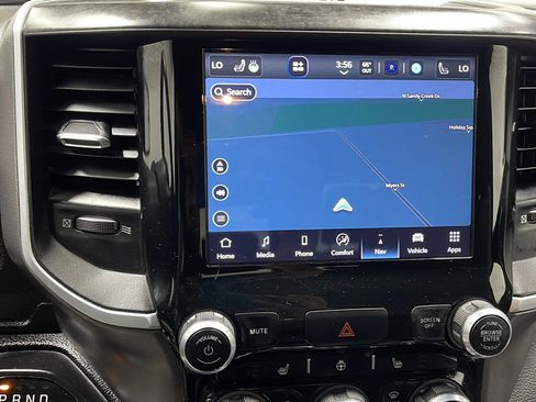 Used 2022 RAM 1500 Big Horn w/ Night Edition AWD/4WD image 9