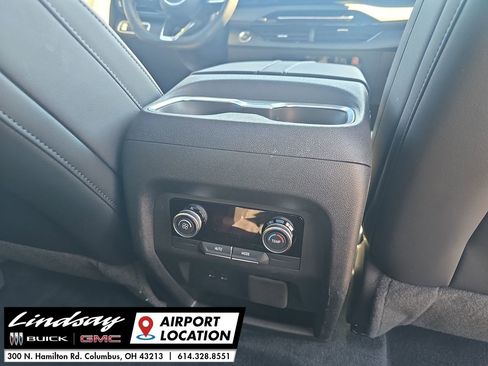 Used 2025 Buick Enclave Sport Touring w/ Power Package image 23