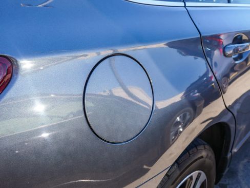 Used 2018 Subaru Outback 3.6R Limited image 12