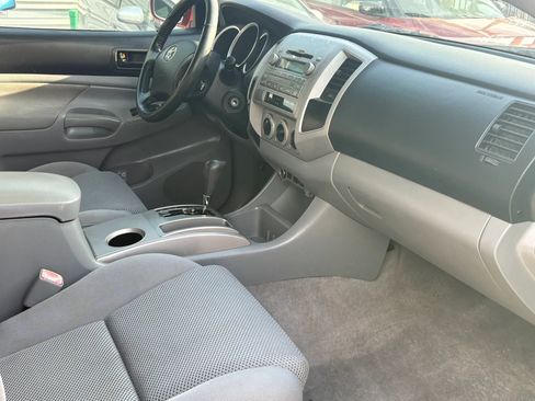 Used 2011 Toyota Tacoma PreRunner w/ TRD Sport Pkg RWD image 27