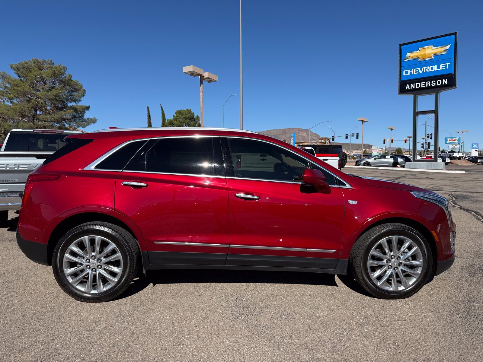 Certified 2019 Cadillac XT5 Platinum AWD/4WD image 4
