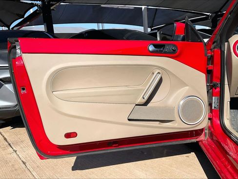 Used 2019 Volkswagen Beetle 2.0T S image 21