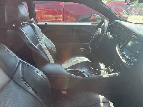 Used 2018 Dodge Challenger SXT Plus RWD image 4