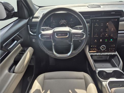 Used 2026 GMC Terrain Elevation w/ Elevation Premium Package FWD image 14