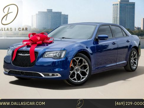 Used 2018 Chrysler 300 S w/ 300S Premium Group RWD image 1