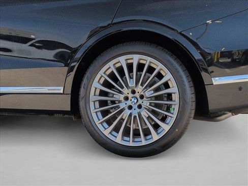 Used 2026 BMW X7 xDrive40i AWD/4WD image 10