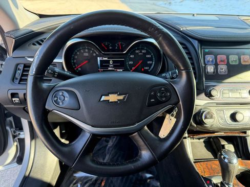 Used 2014 Chevrolet Impala LT w/ Convenience Package image 15