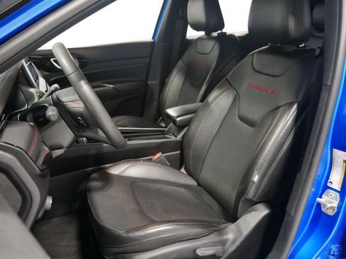 Used 2023 Jeep Compass Trailhawk image 10