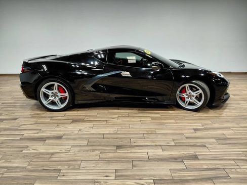 Used 2024 Chevrolet Corvette Stingray Coupe w/ 1LT RWD image 27