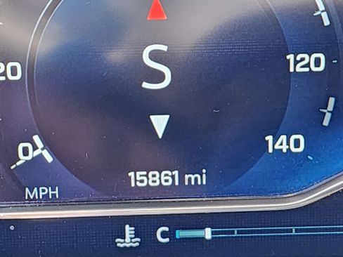 Used 2024 Chevrolet Silverado 1500 LT w/ Z71 Off-Road Package image 12