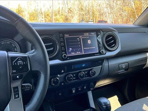 Used 2023 Toyota Tacoma TRD Off-Road AWD/4WD image 7