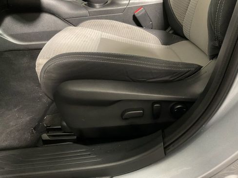 Used 2023 Subaru Outback Premium AWD/4WD image 22