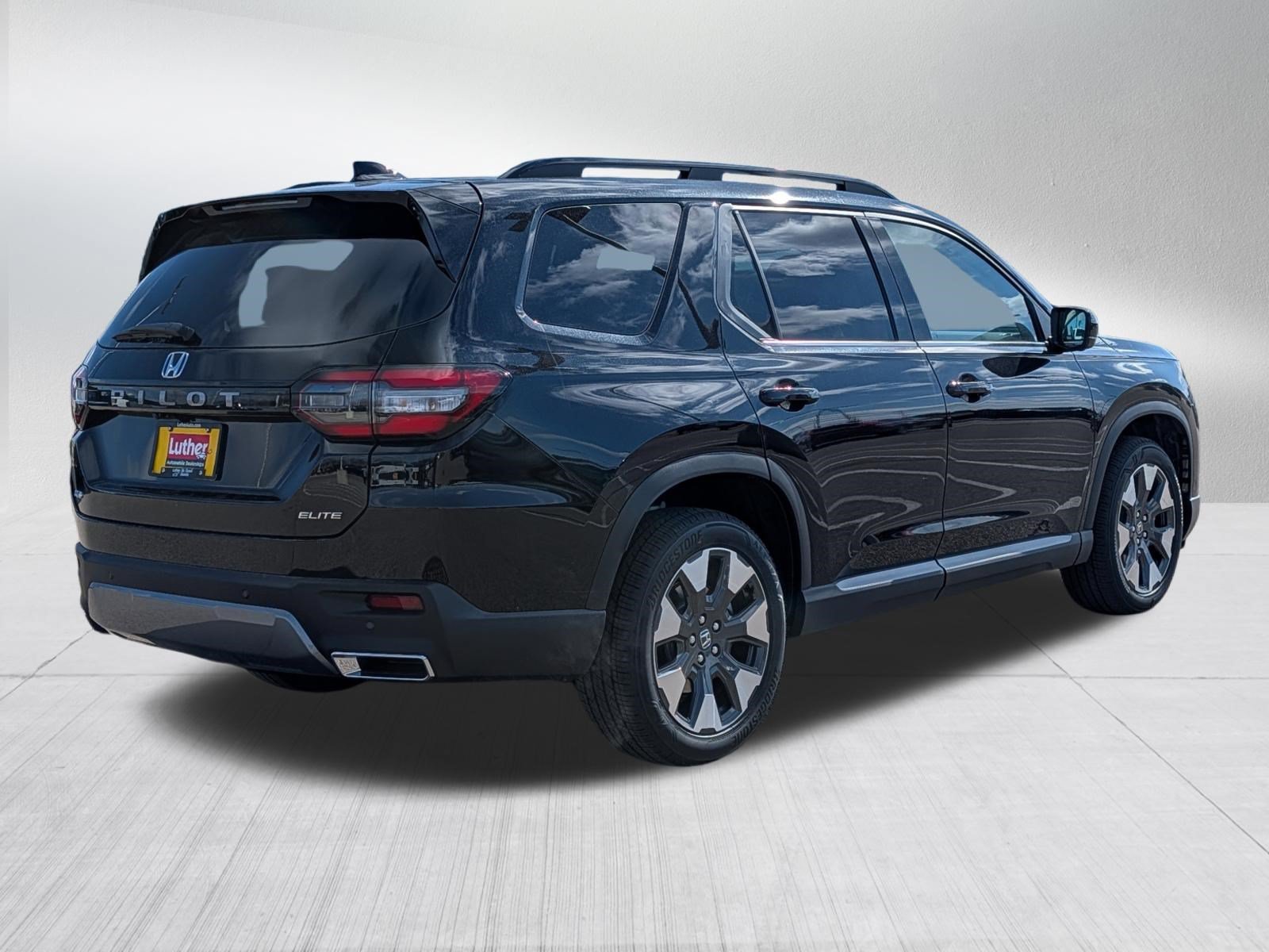 New 2026 Honda Pilot Elite image 4