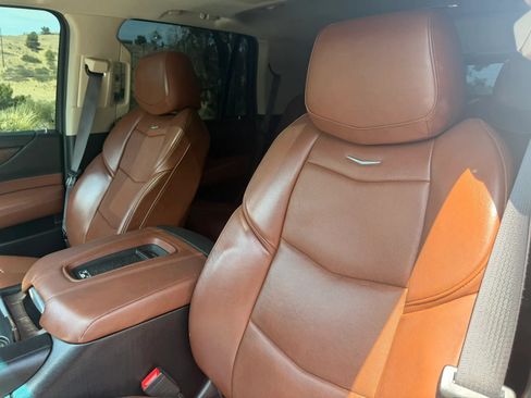 Used 2017 Cadillac Escalade Premium Luxury AWD/4WD image 11
