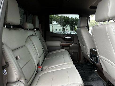 Used 2021 GMC Sierra 1500 SLT AWD/4WD image 31