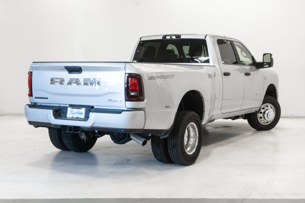 New 2027 RAM 3500 Big Horn AWD/4WD image 30