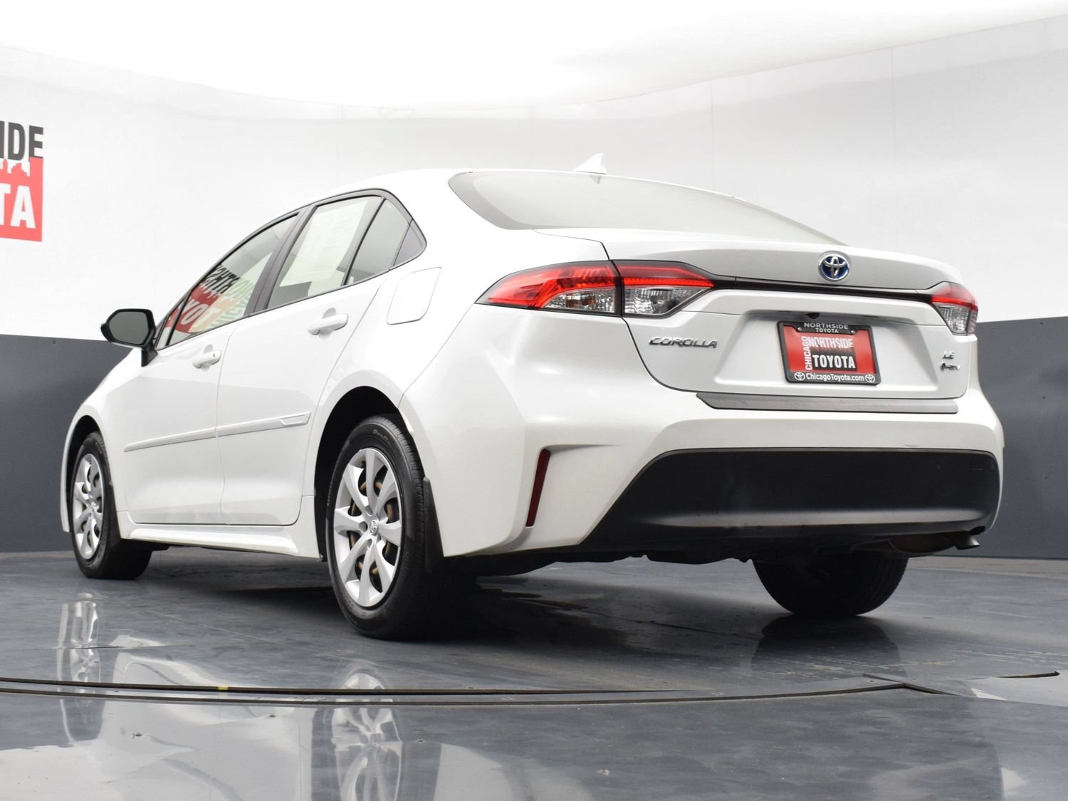 Used 2025 Toyota Corolla LE FWD image 46