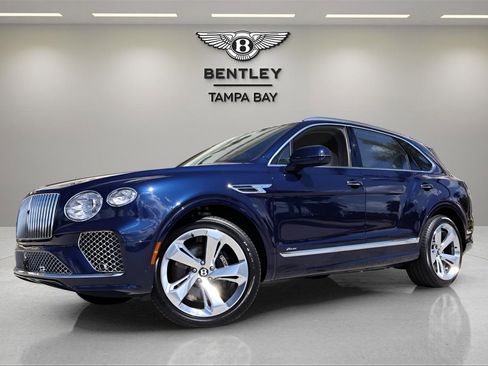 New 2025 Bentley Bentayga Azure V8 image 1