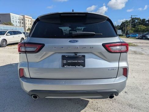 Used 2023 Ford Escape ST-Line AWD/4WD image 4
