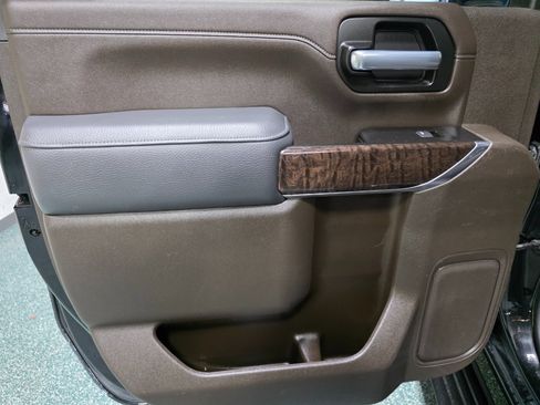 Used 2021 GMC Sierra 2500 Denali w/ Denali Black Diamond Edition image 36