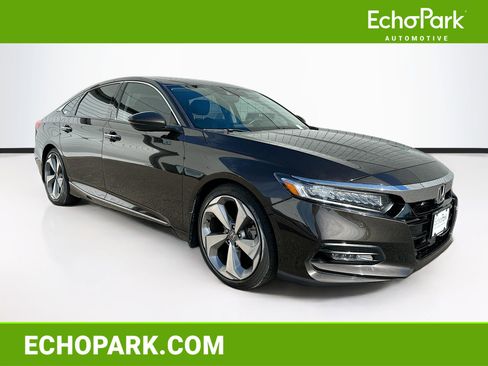 Used 2018 Honda Accord Touring image 1
