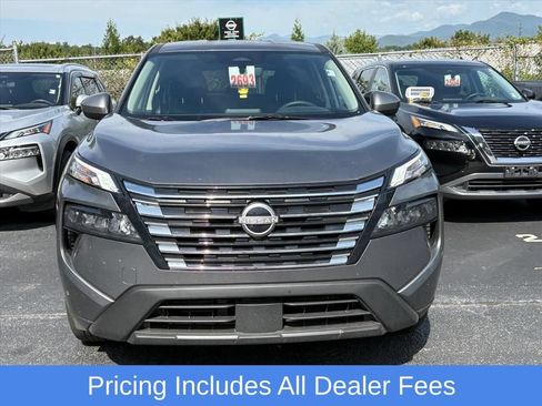 Certified 2025 Nissan Rogue SV AWD/4WD image 3