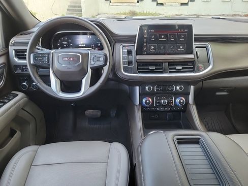 Used 2023 GMC Yukon SLT w/ SLT Premium Package image 21