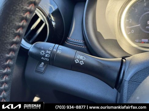 Used 2019 Nissan Kicks SR w/ Exterior Package image 21