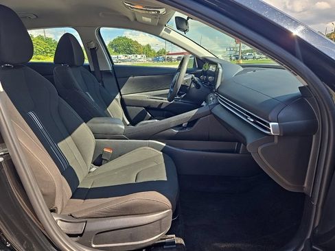 Used 2024 Hyundai Elantra SEL FWD image 21