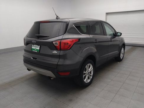 Used 2019 Ford Escape SE FWD image 9