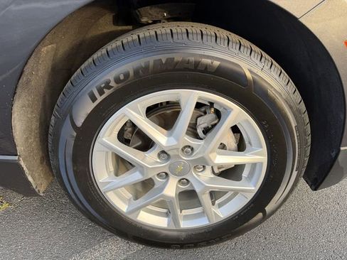 Used 2022 Chevrolet Equinox LT image 40