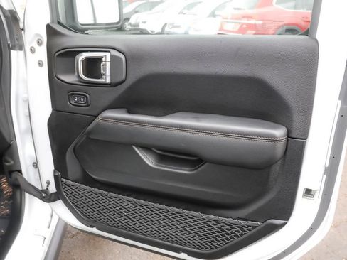 Used 2021 Jeep Wrangler Unlimited Rubicon w/ Trailer Tow Package image 37