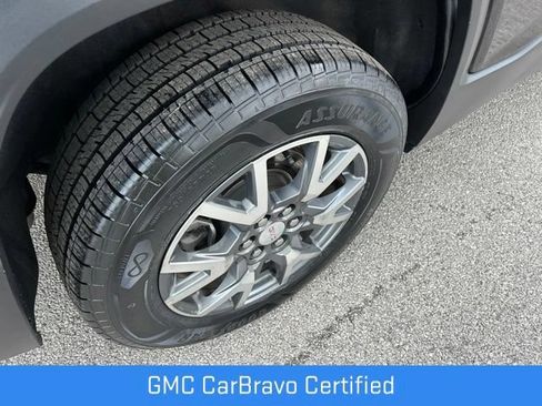 Certified 2023 GMC Acadia SLT AWD/4WD image 20