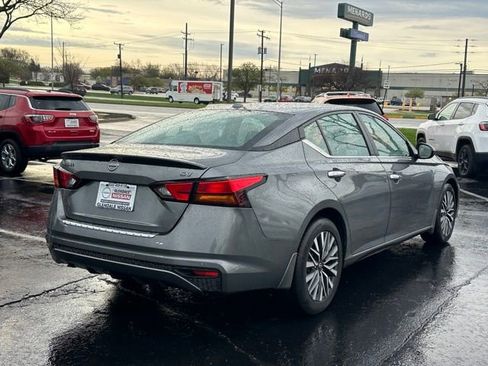 Certified 2023 Nissan Altima 2.5 SV FWD image 4