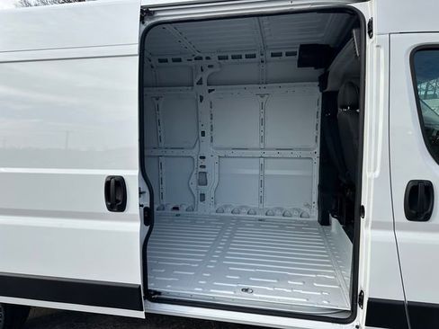Used 2025 RAM ProMaster 2500 image 14
