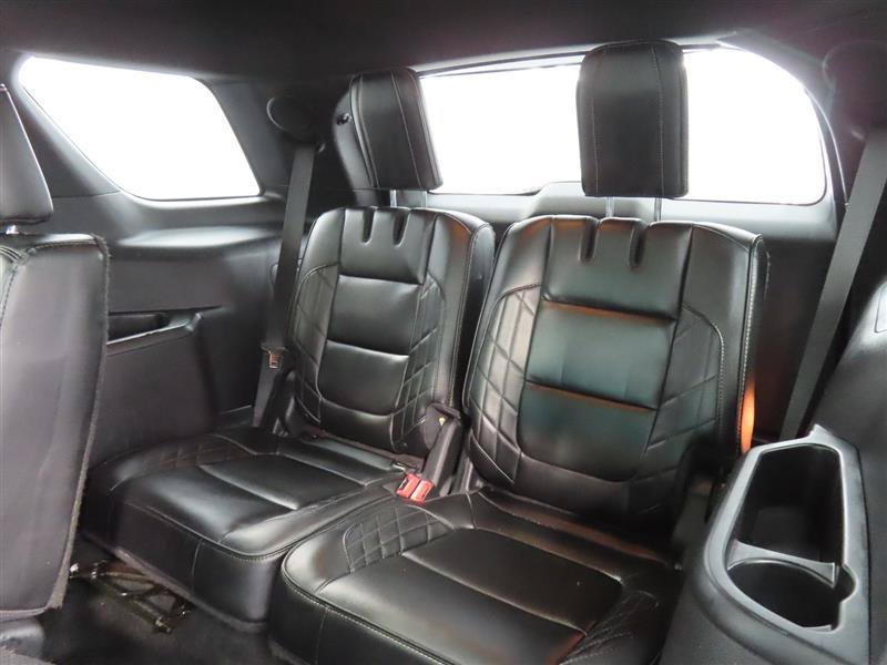 Used 2017 Ford Explorer Platinum AWD/4WD image 31