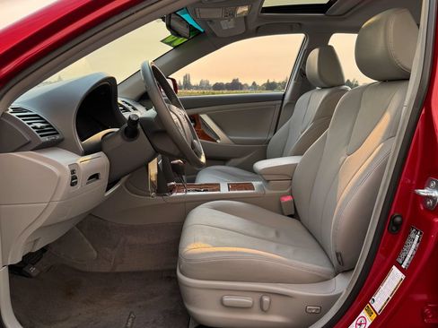 Used 2008 Toyota Camry XLE FWD image 9