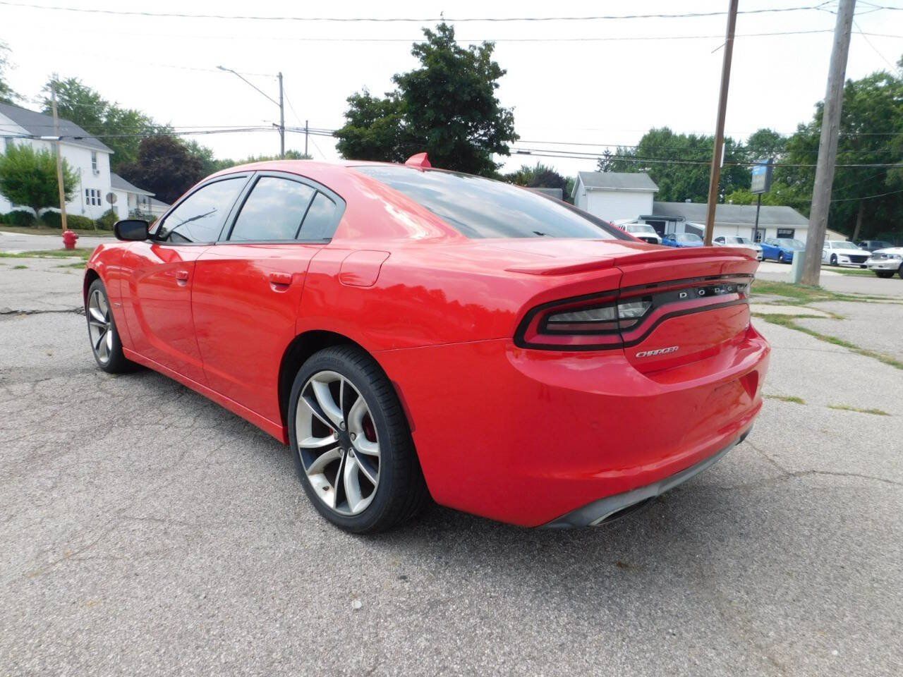 Used 2015 Dodge Charger R/T w/ Plus Group RWD image 3