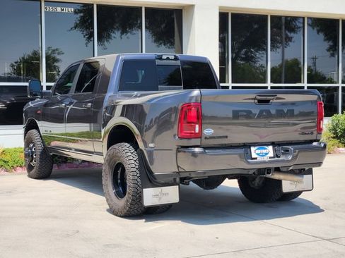 Used 2025 RAM 3500 Laramie w/ Night Edition AWD/4WD image 5