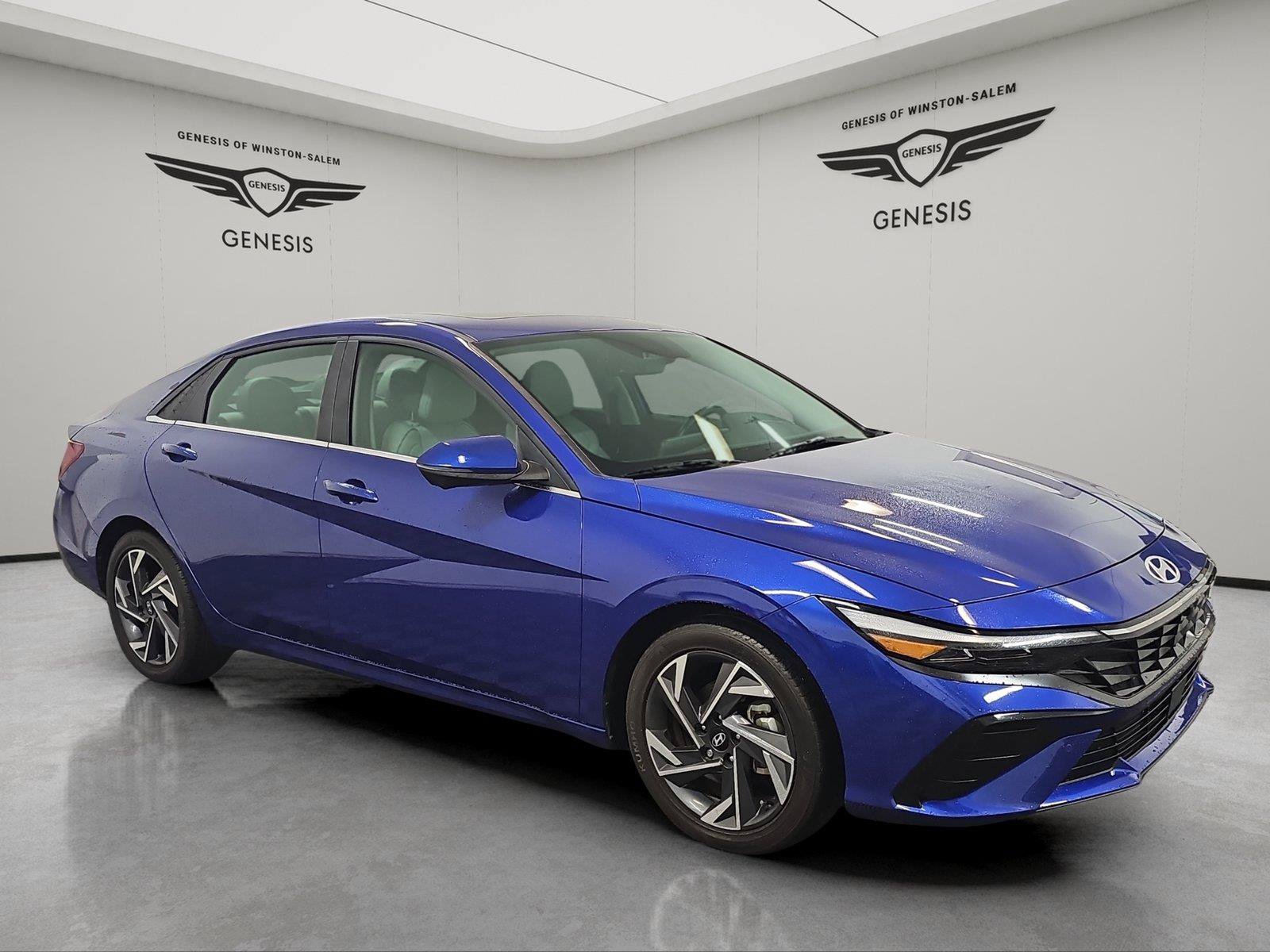 Used 2024 Hyundai Elantra Limited FWD image 7