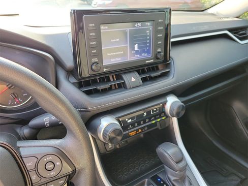 Used 2021 Toyota RAV4 LE image 23