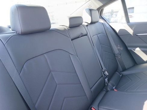 New 2026 BMW 530i 530i Loaner image 12