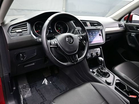 Used 2019 Volkswagen Tiguan SE AWD/4WD image 13