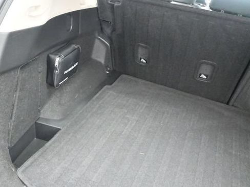 Used 2023 Nissan Rogue S AWD/4WD image 24