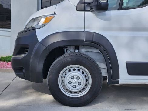 Used 2025 RAM ProMaster 2500 w/ Convenience Group image 8