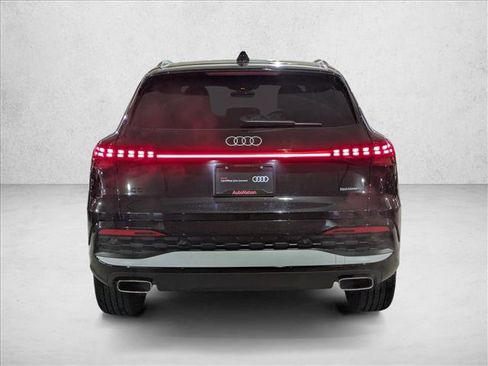 Certified 2025 Audi Q5 Premium w/ Convenience Package AWD/4WD image 8