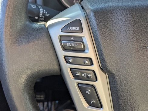 Used 2019 Nissan Titan SV image 23