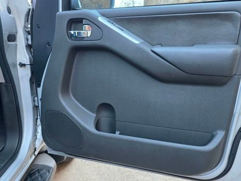 Used 2012 Nissan Pathfinder Silver image 34