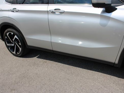 Used 2022 Mitsubishi Outlander SE image 53