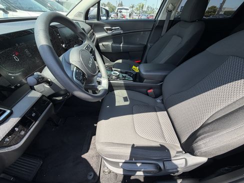 Certified 2023 Kia Sportage LX AWD/4WD image 11